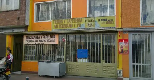 TIENDA Y CAFETERIA MI HERMANO Y YO LA ESPERANZA SUR TIENDA Y CAFETERIA MI HERMANO Y YO LA ESPERANZA SUR